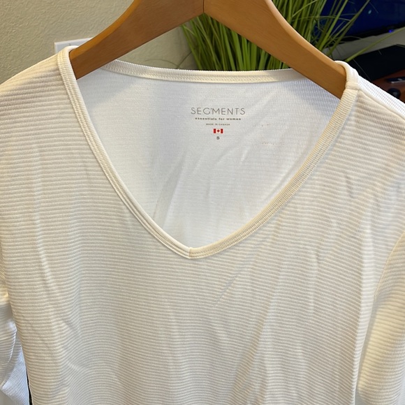 SegMents Women's 3/4 Sleeve V-Neck Shirt Size Small - Picture 3 of 7
